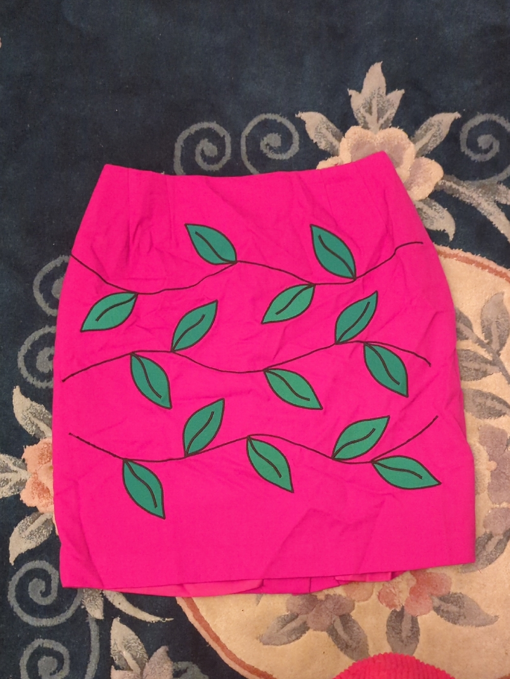 Black Embroidered Vine Green Leaf-Print Pink Pencil Skirt Wool Vintage